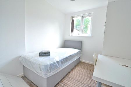 5 bedroom terraced house to rent - Photo 4