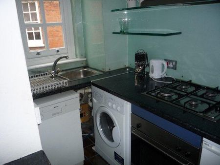 1 bedroom flat to rent - Photo 5