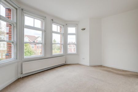 3 Bedroom Flat To Let - Photo 3