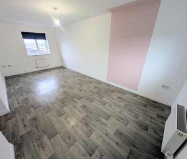 A 2 Bedroom Apartment - Photo 3