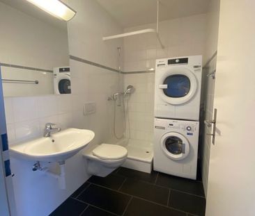 Geräumige Familienwohnung mit eigenem Waschturm - Photo 2