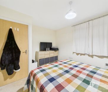 2 Bedroom Apartment - Photo 2