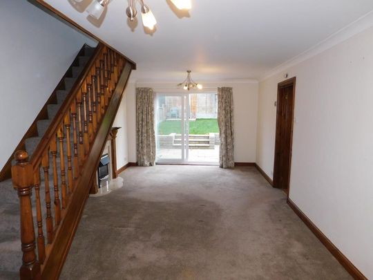 3 bedroom semi-detached house to rent - Photo 1