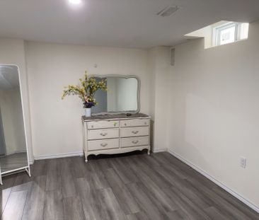 For Lease - 118 Blackwell Crescent Unit# Bsmt, Bradford West Gwilli... - Photo 2