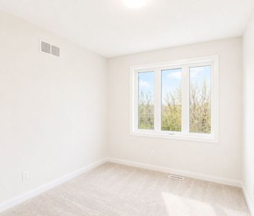 For Lease - 9 Cyprus Glen, East Gwillimbury, Ontario - Photo 5
