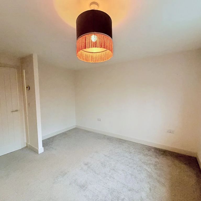 43 Beechcroft Drive, - Photo 1