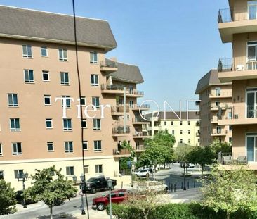 Corner Unit I Garden views I Negotiable - Photo 3