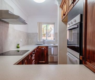 Two bedroom townhouse in sought after Merewether beach location - Photo 4