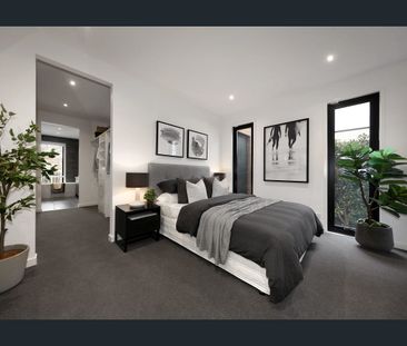 Luxury Entertainer! - Photo 1