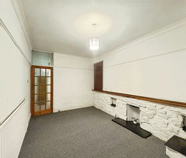 3 bedroom house to rent Thursby Road, Northampton, NN1 - Photo 2