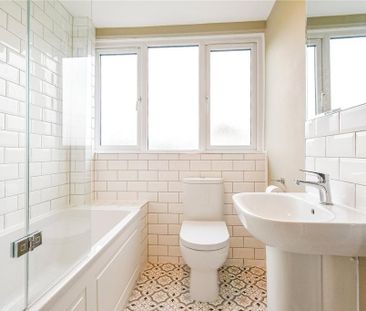 3 bedroom semi-detached house to rent - Photo 6