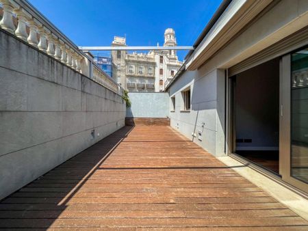 2 room luxury penthouse for rent in Valencia - Photo 4