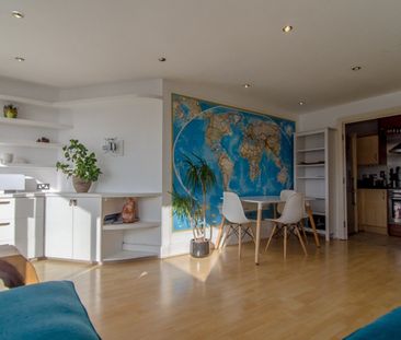 2 Bed Flat, Anchor House, SW18 - Photo 2