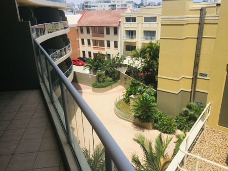 401B/9-15 Central Avenue, Manly, NSW 2095 - Photo 4