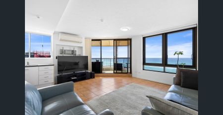 6 Month Lease Only - Beachfront Apartment with Sweeping Ocean Views - Photo 2