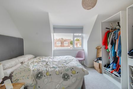 2 bed detached bungalow to rent in Lustrells Vale, Saltdean, BN2 - Photo 3