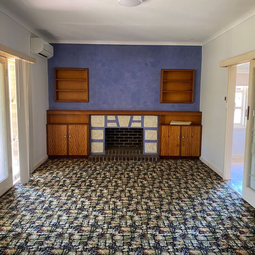 HOME CLOSE TO BEACH AND TOWN CENTRE - Photo 1