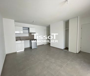 Location Appartement 2 pièces 40m² NIMES 30000 - Photo 2