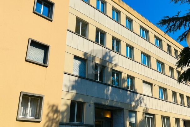 VUE SUR LE LAC À COUPER LE SOUFFLE. - Photo 1