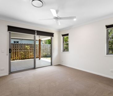 4 BEDROOM ENTERTAINERS HOME IN AN AMAZING LOCATION! - Photo 6