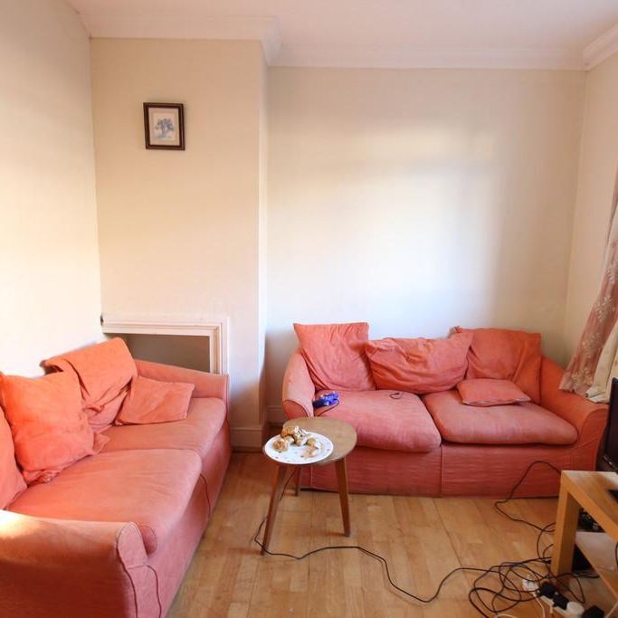 4 bedroom semi-detached house to rent - Photo 1
