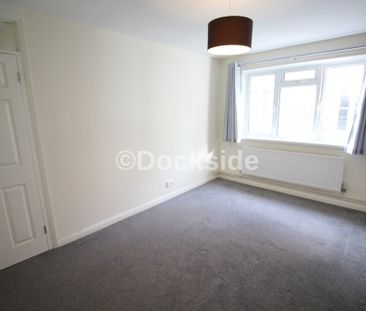 2 bed flat to rent in Hillside, Rochester, ME2 - Photo 3