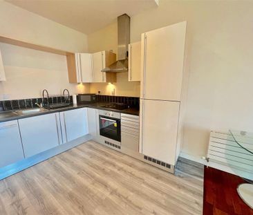 2 bedroom apartment to rent - Photo 3
