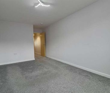 High Street, Cosham, PO6 - Photo 3