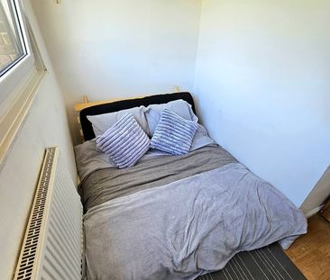 Room in a Shared House, Chilton Street, E2 - Photo 6