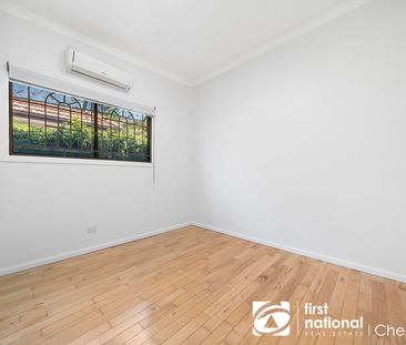 Unbeatable Location – The Perfect Home! - Photo 2