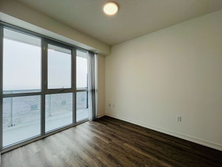 For Lease - 8 Interchange Way Unit# 5307, Vaughan, Ontario - Photo 2
