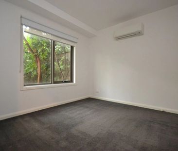 2/1 Kenneth Street, Preston VIC 3072 - Photo 4
