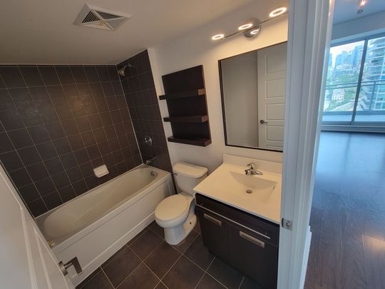 For Lease - 100 Western Battery Road Unit# 2012, Toronto, Ontario - Photo 1