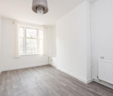 3 bed Terraced - To Let - Photo 4