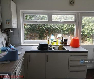 4 bedroom terraced house to rent - Photo 6