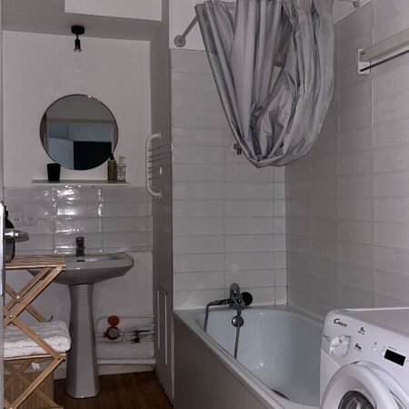 Location Appartement 1 pièce 49m² - Photo 4