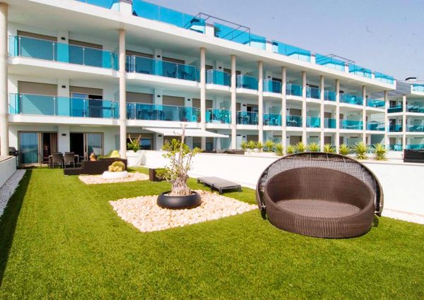 Apartment for rent on the beachfront of Arenal in Javea.