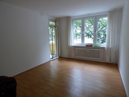 Helle Wohnung mit Balkon, nahe dem Volkspark Schönholzer Heide ***Laminat***Wannenbad**** - Photo 4