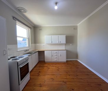 20 EDINBURGH TERRACE, PORT AUGUSTA - Photo 4