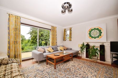 4 bedroom detached house to rent - Photo 2