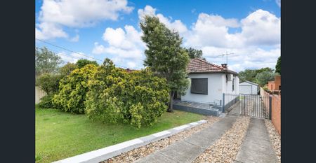 Charming Family Home in Prime Sylvania Location - Photo 5