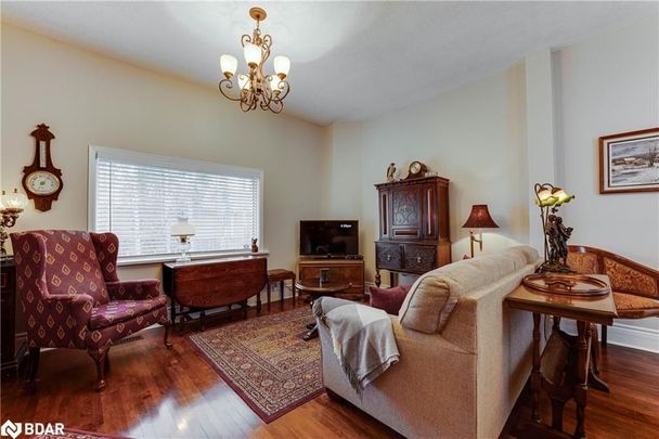 For Lease - 22 Queen Street, Innisfil, Ontario - Photo 1