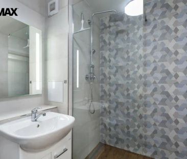 Pronájem moderně zrekonstruovaného 2+kk, 37,7 m - Photo 1