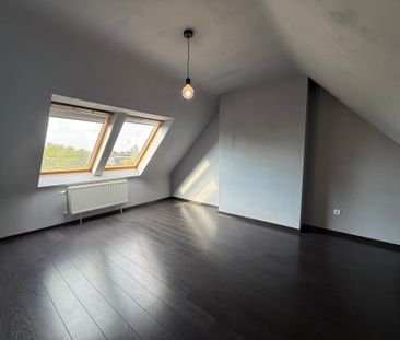 WICHELEN - Ruim duplexappartement vlakbij het station. - Foto 4