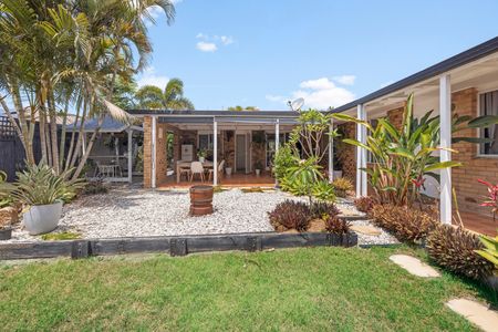 11 Gretel Drive, Beachmere QLD 4510 - House For Rent - $695 | Domain - Photo 5