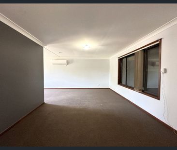 Three Bedroom Home in Aberdeen - Photo 1