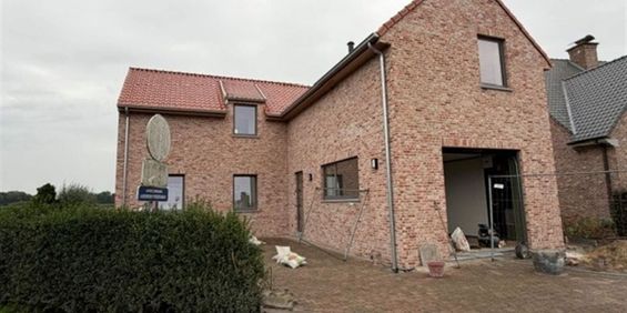 Huis te huur in Nieuwkerken-Waas voor € 1.800 met 3 slaapkamers - Photo 3
