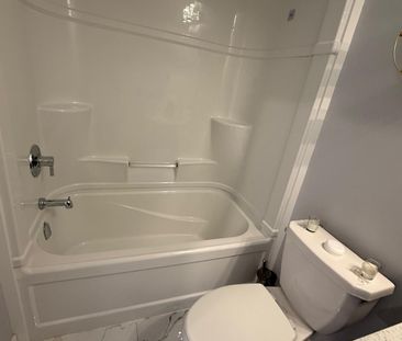 For Lease - 3557 Colonel Talbot Road Unit# 3, London South, Ontario - Photo 6