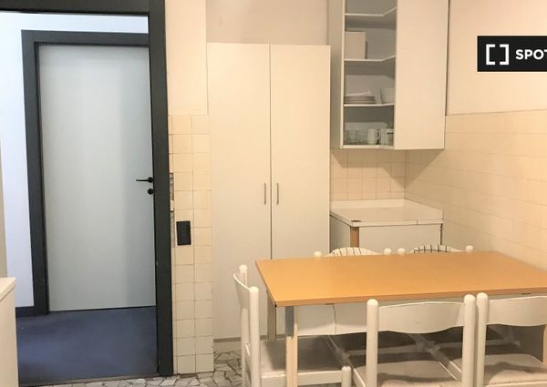 milan, Lombardy 20122