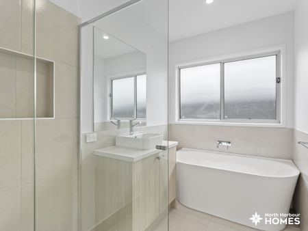 27 Eagle Cct, Burpengary East QLD 4505 - House For Rent | Domain - Photo 5